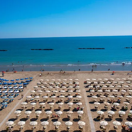 Il Moro Hotel *
